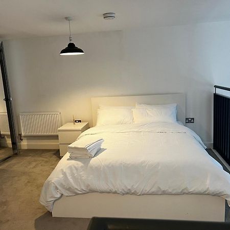 Luxurious 1-Bedroom With Parking Birmingham Dış mekan fotoğraf