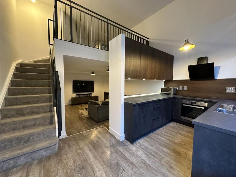 Luxurious 1-Bedroom With Parking Birmingham Dış mekan fotoğraf