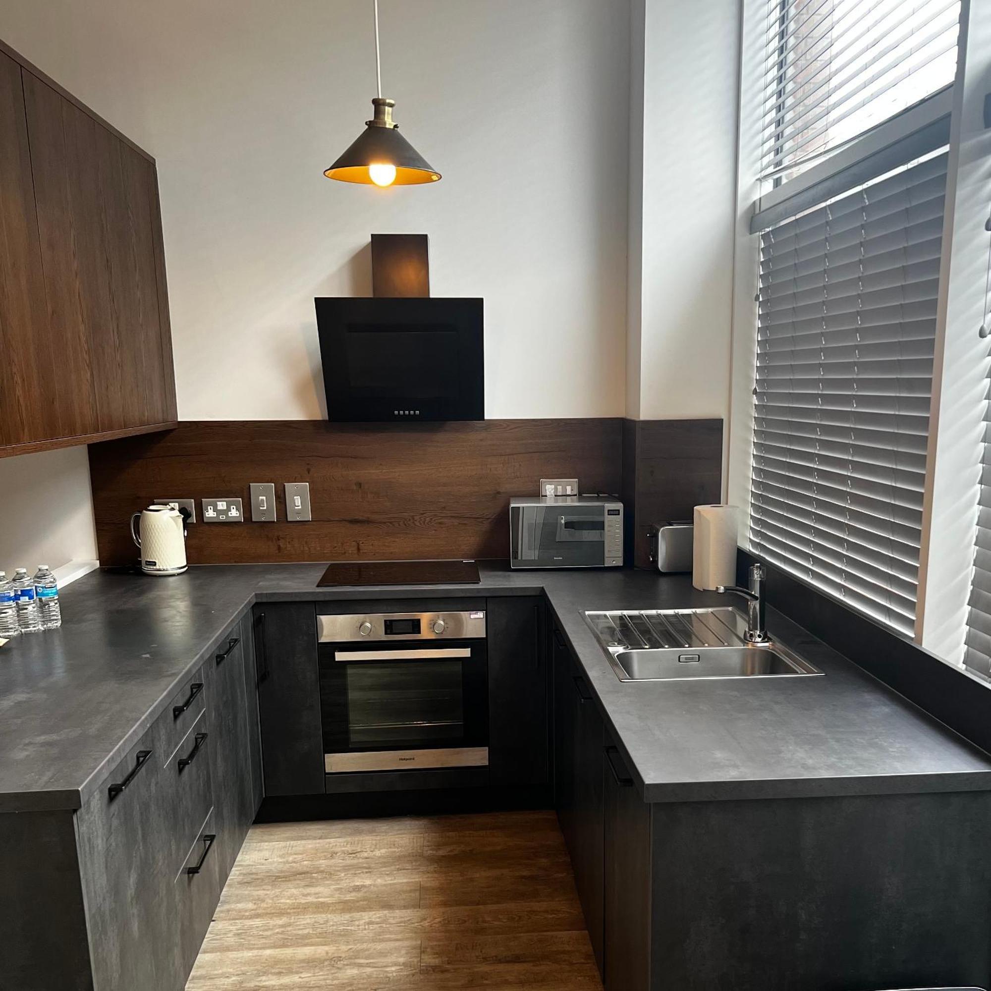 Luxurious 1-Bedroom With Parking Birmingham Dış mekan fotoğraf