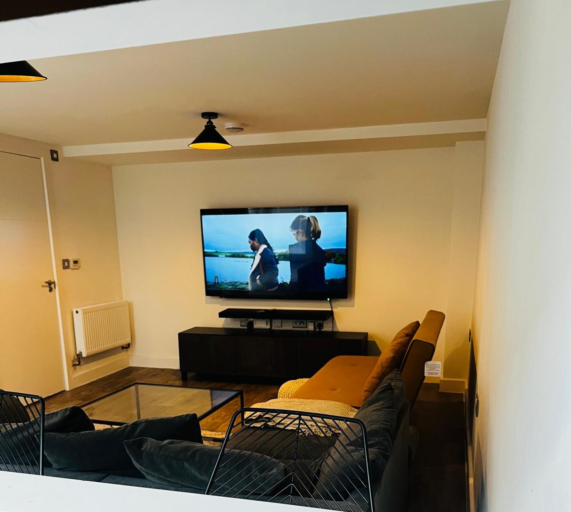 Luxurious 1-Bedroom With Parking Birmingham Dış mekan fotoğraf